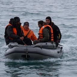 Спасатели пришли на помощь камчатским рыбакам