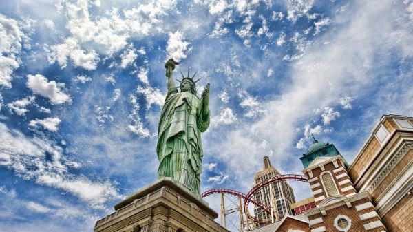 <br />
Туристам в Нью-Йорке больше нельзя покупать частные туры к Статуе Свободы<br />
