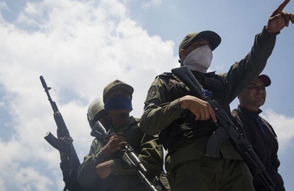 <br />
Спецназ заблокировал здание парламента Венесуэлы<br />
